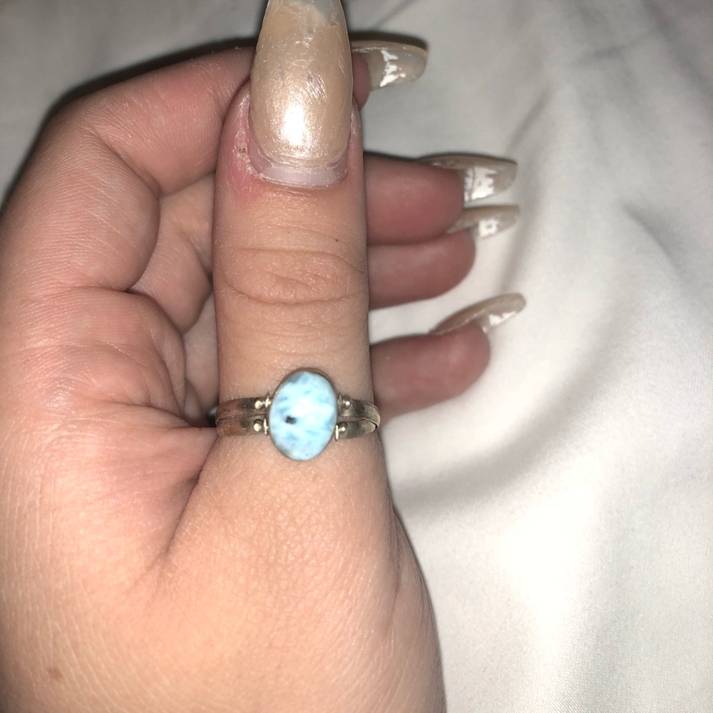 Reversible stone ring